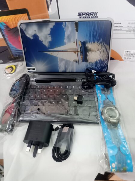 Tablette avec accessoires complets