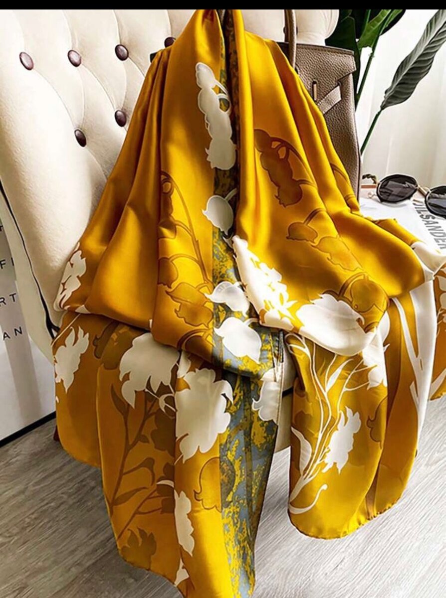 Fashionable Printed Scarf