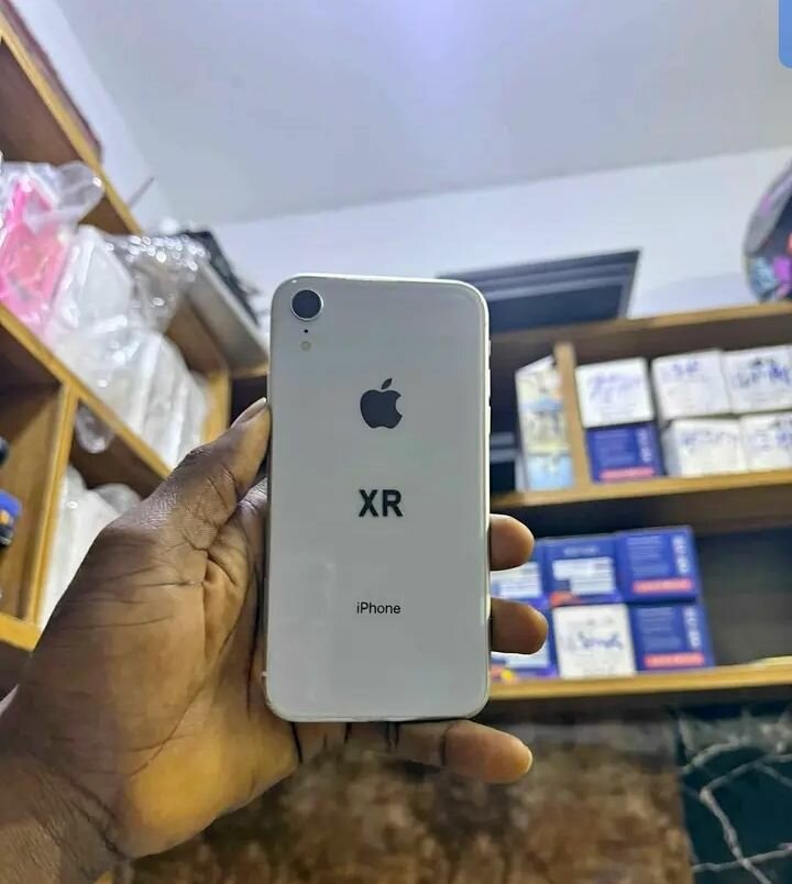 iPhone XR Blanc 64 Go