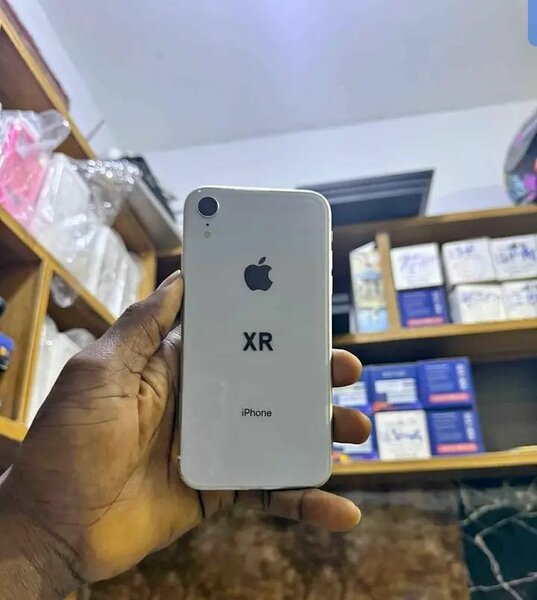iPhone XR Blanc 64 Go
