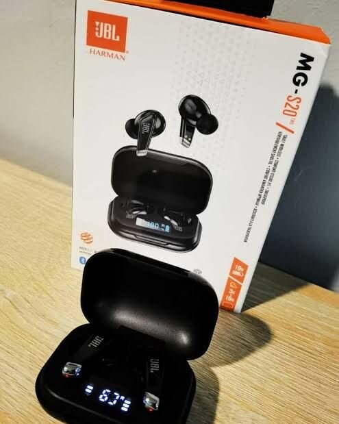 JBL écouteurs bluetooth pure bass