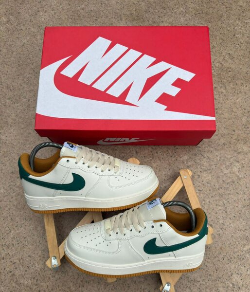 Nike Air Force 1 Sneakers