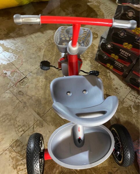Tricycle pour enfants robuste
