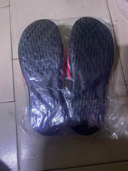 Claquettes antidérapantes confortables