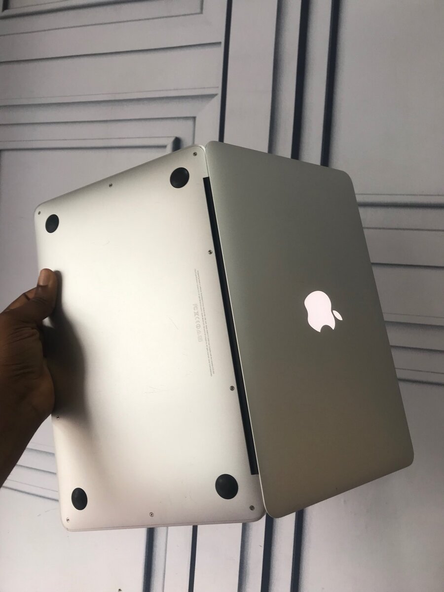 MacBook Air 2015 core i5