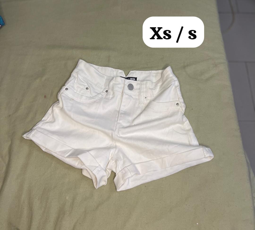 Shorts blancs taille XS/S