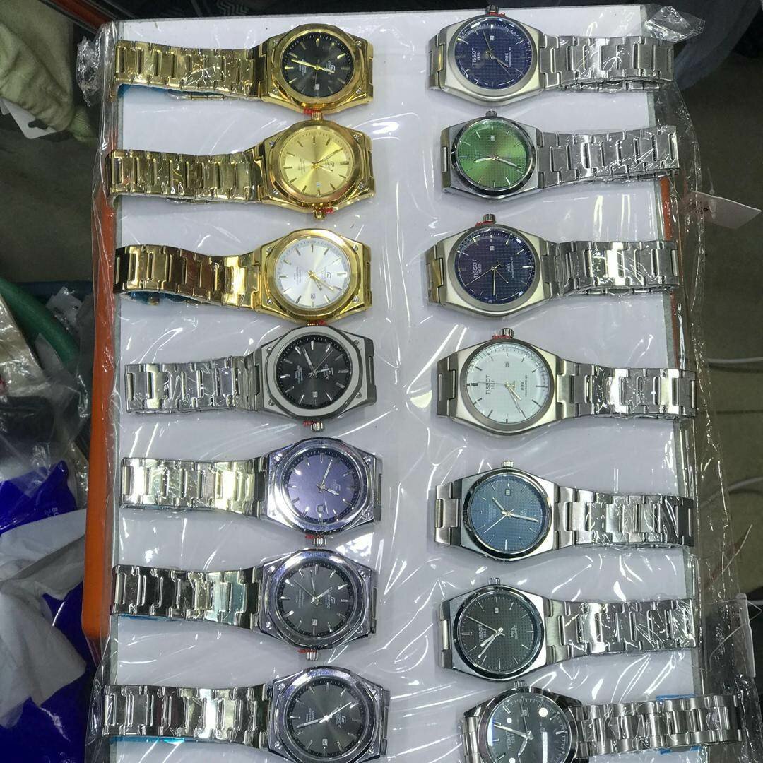 Montres élégantes en acier inoxydable