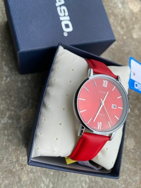 Montres élégantes Casio classiques