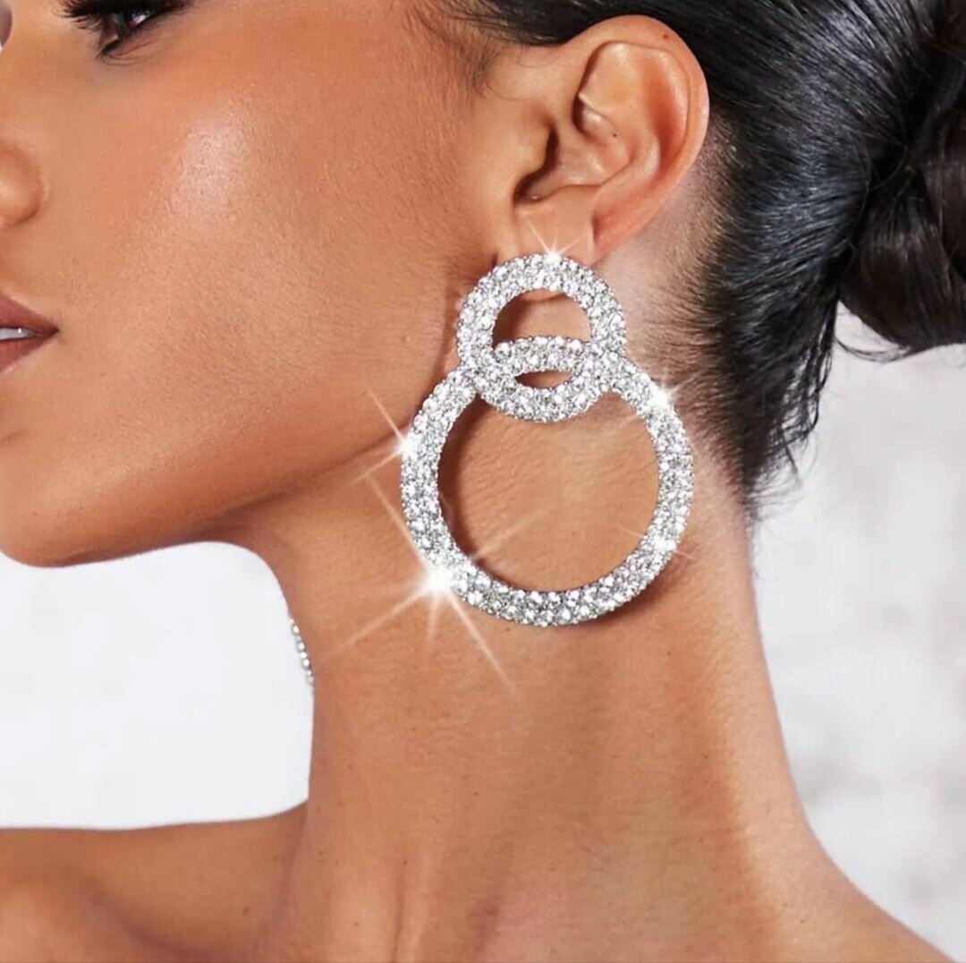 Boucles d'oreilles en strass étincelantes