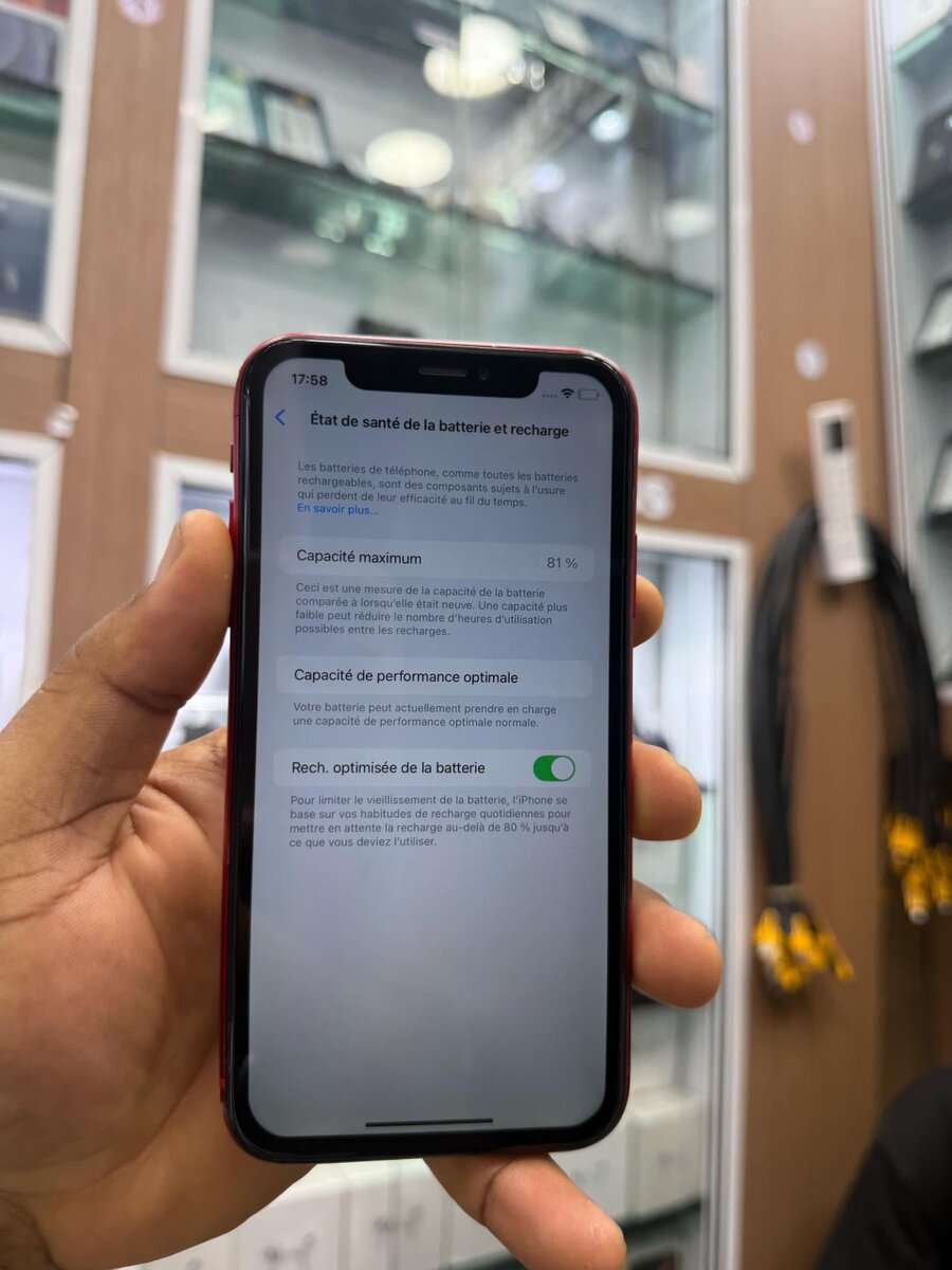 iPhone XR 64giga casineuf très propre