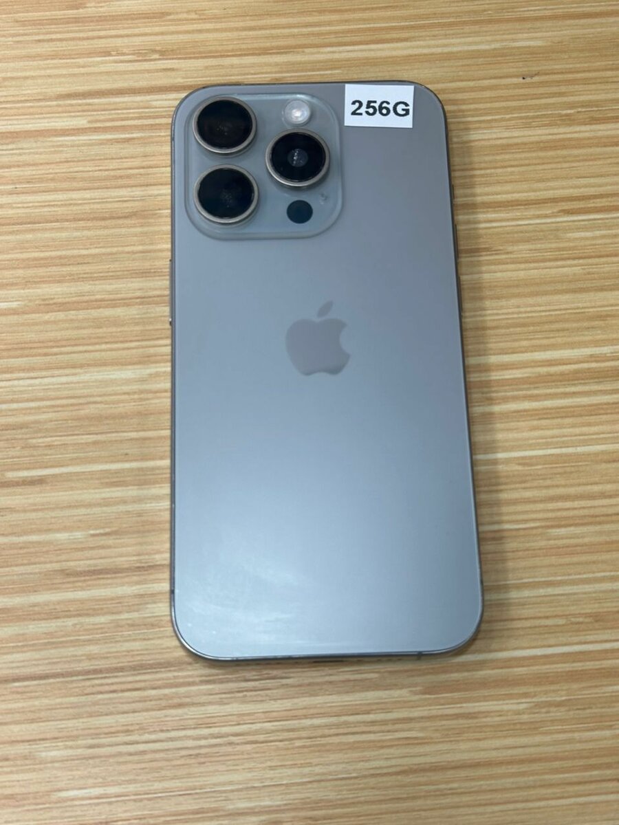 iphone 15 pro 256Go message éc