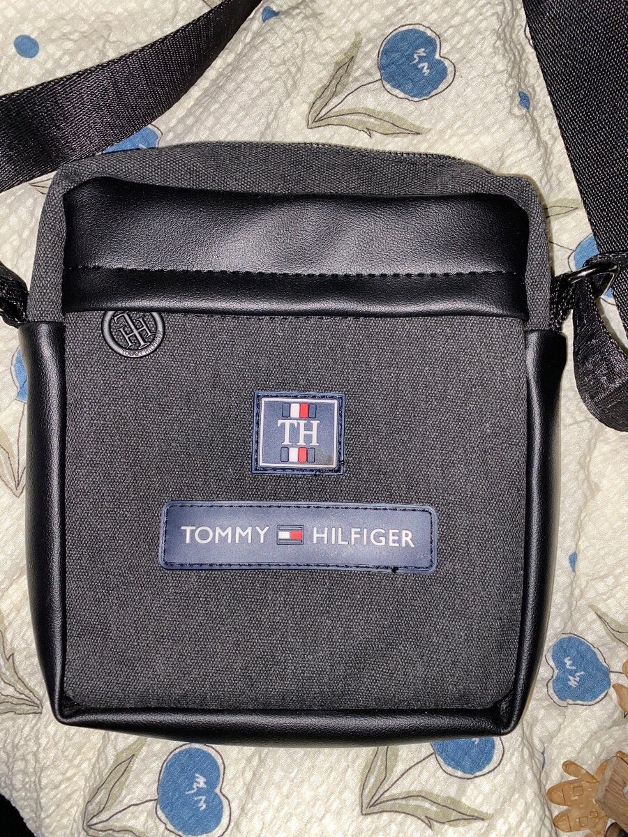TOMMY HILFIGER