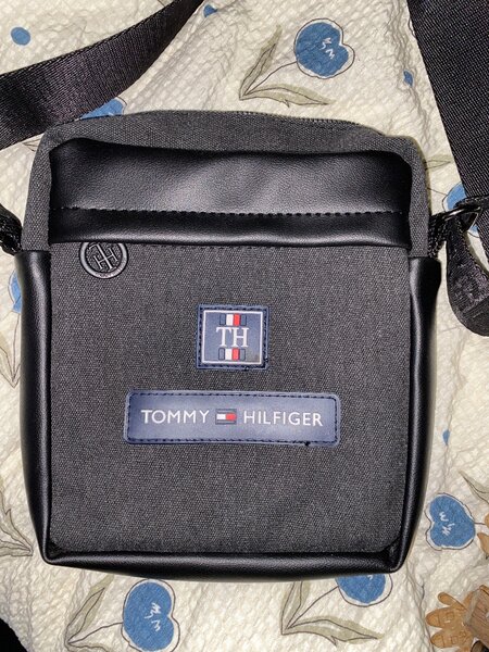 TOMMY HILFIGER