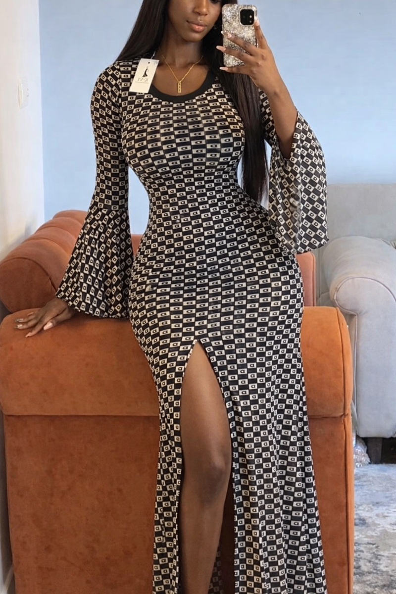 Robe élégante à manches évasées