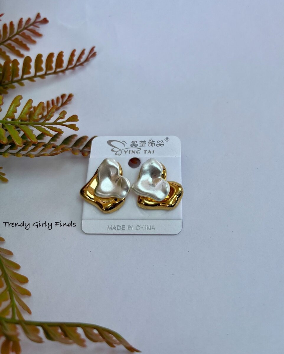 SOPHIE Statement earrings