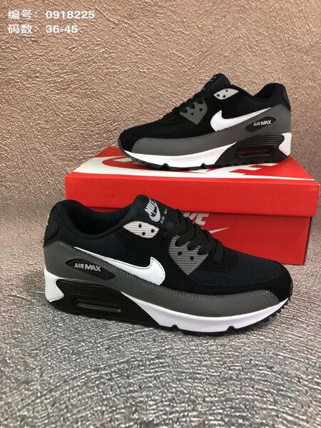 Nike Air Max 90 Sneakers