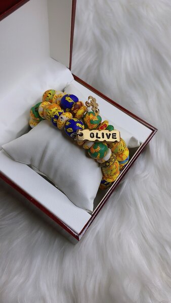 Beaded bracelet (customized)