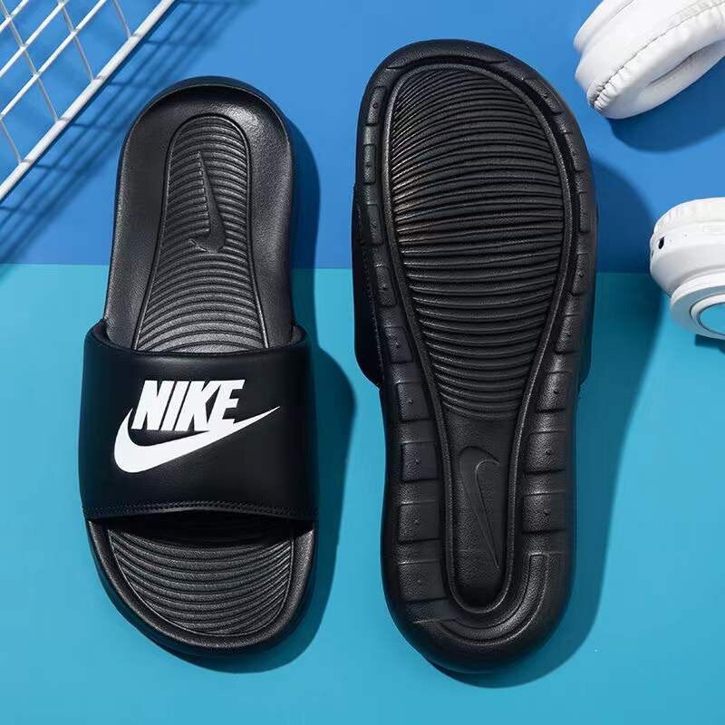 Nike Benassi
