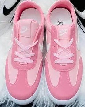 Stylish unisex sneakers Nike pink