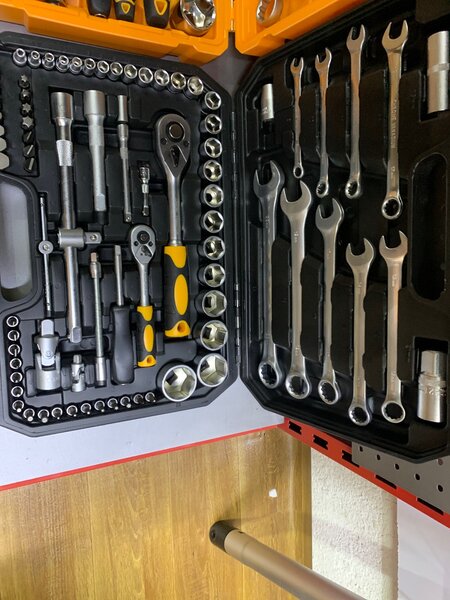 82 предметов