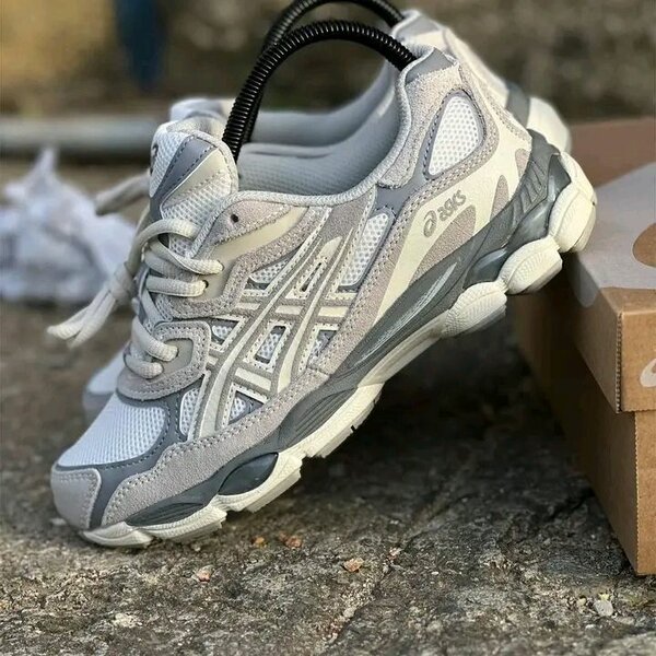 Chaussures Asics pour homme