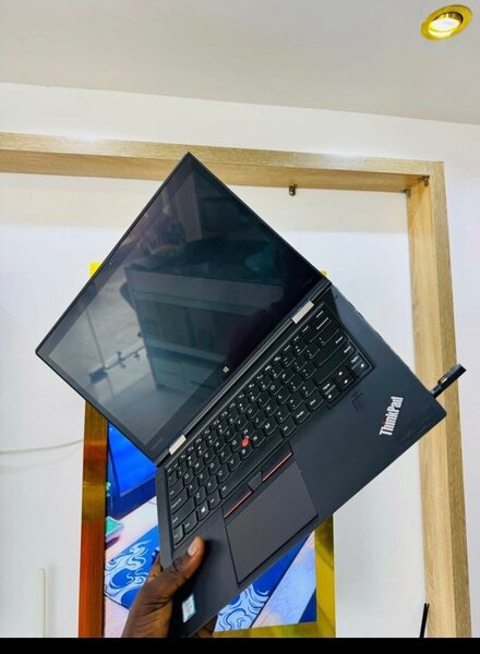 *LENOVO THINKPAD YOGA 260
