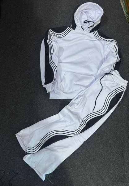 Ensemble de survêtement sportif