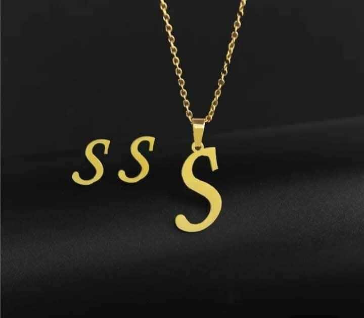 Collier et Boucles d'Oreilles Initiales Dorées