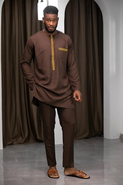 Spécialisée en tuniques hommes