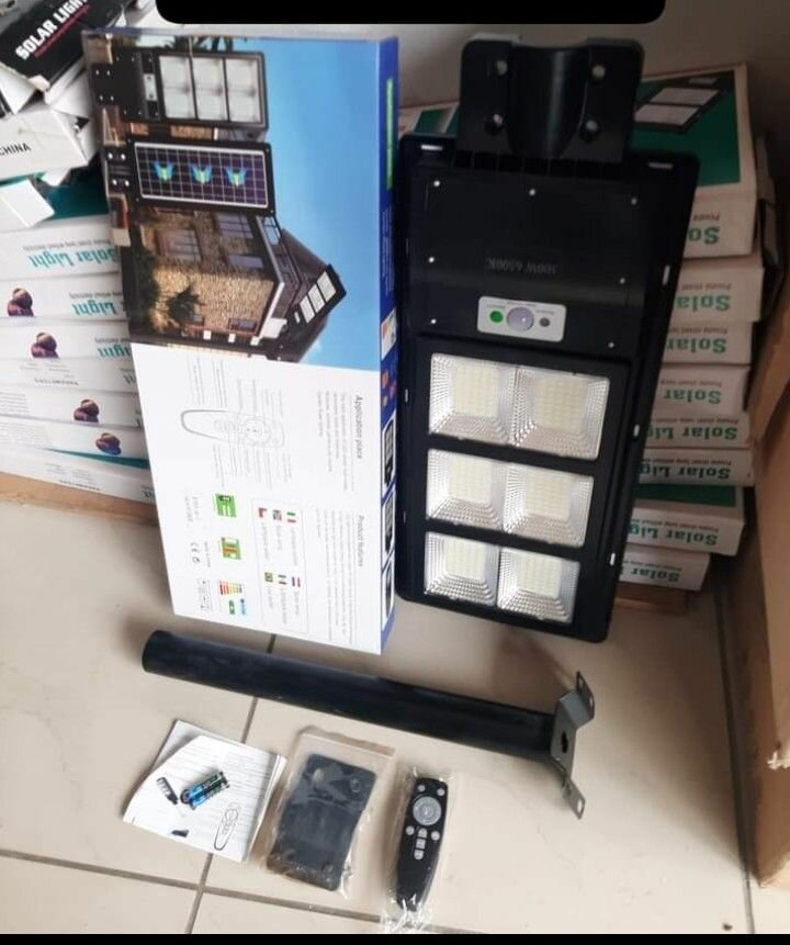 Lampadaire solaire 300W