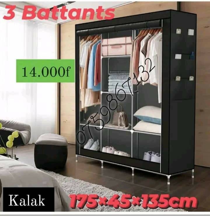 Armoire à vêtements 3 battants