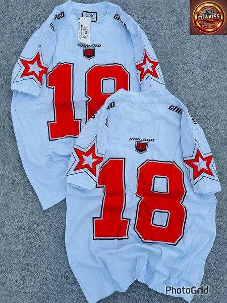Maillot sportif blanc étoilé