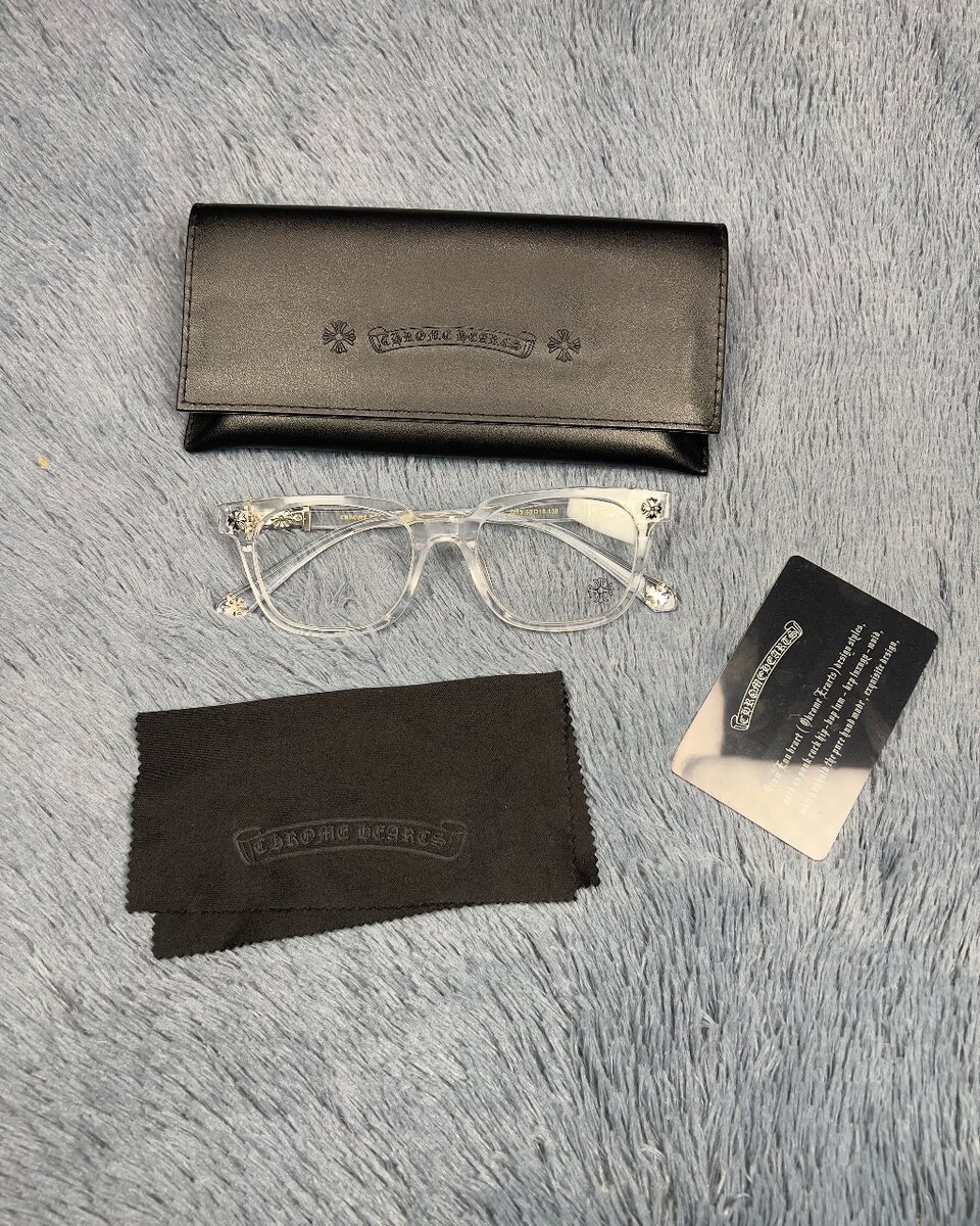 Lunettes chrome hearts