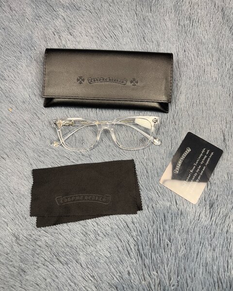 Lunettes chrome hearts