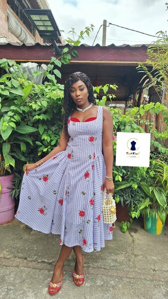 La robe fleur d'été