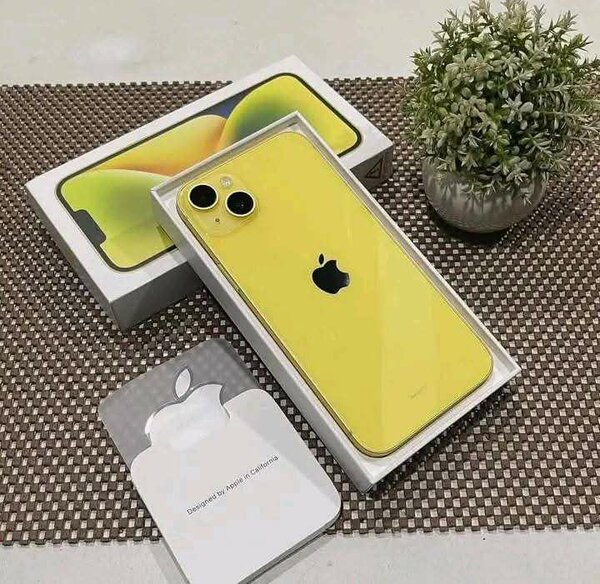 iPhone jaune Apple