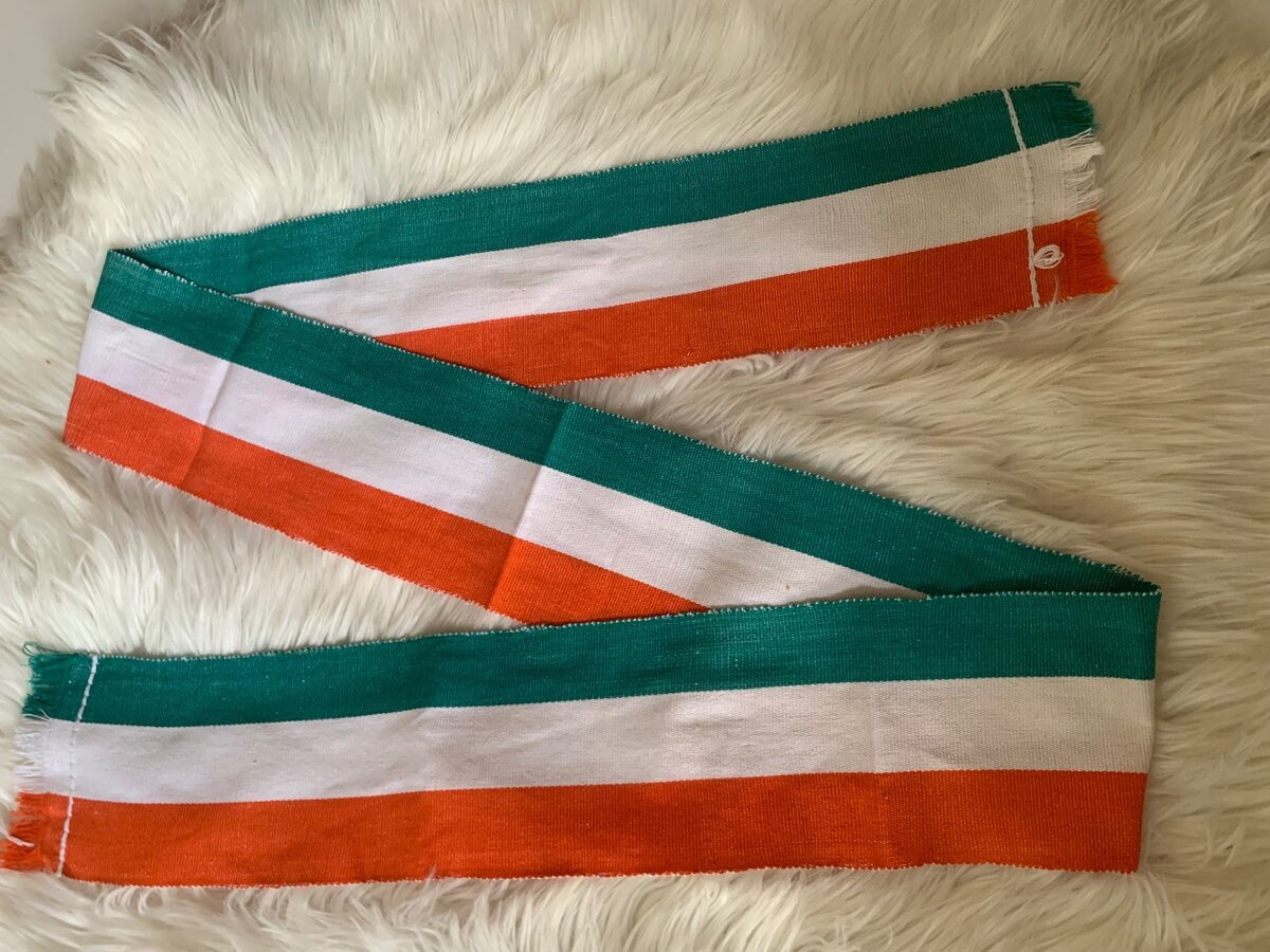 Écharpe Traditionnelle Colorée