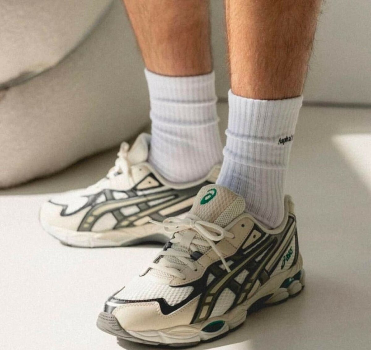 ASICS gel nyc runner