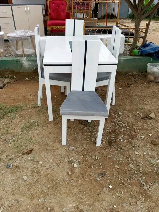 Table à manger moderne