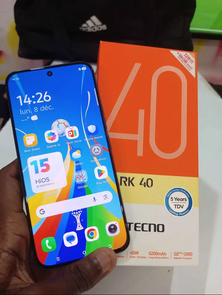 Tecno Spark 40 128GB Noir