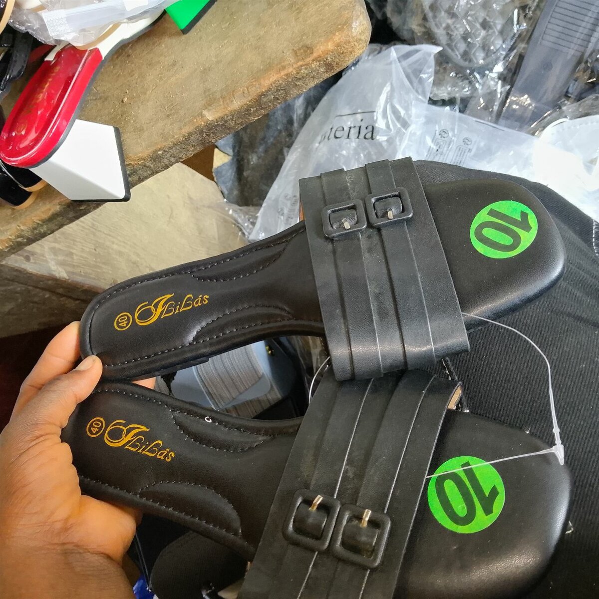 Sandales noires élégantes