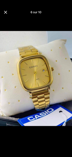 Montre Casio en or