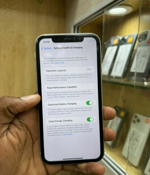 iPhone 11 - État Excellent