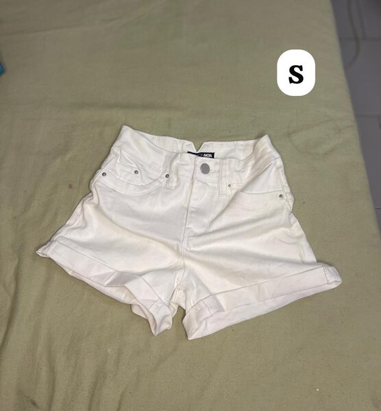 Shorts blancs taille XS/S