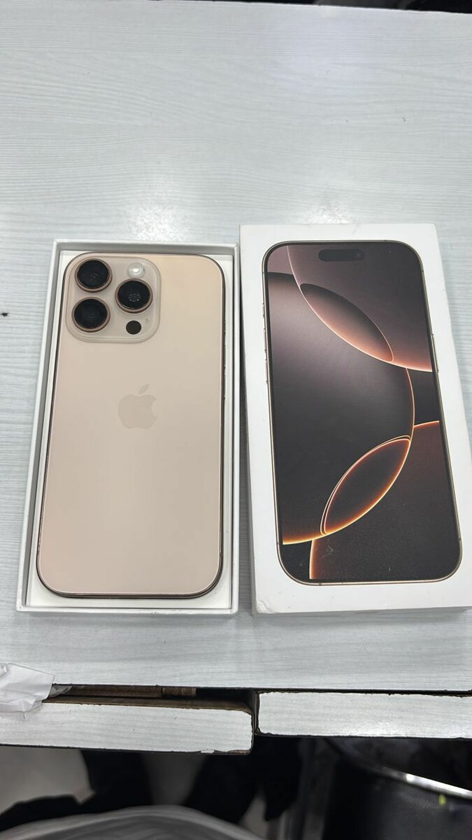 Disponible 16 Pro 128go avec c