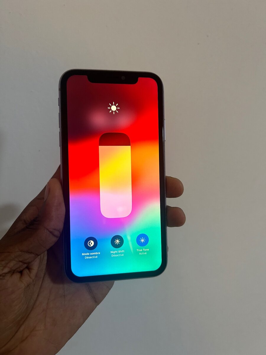 iPhone 11 Simple 64Go propre
