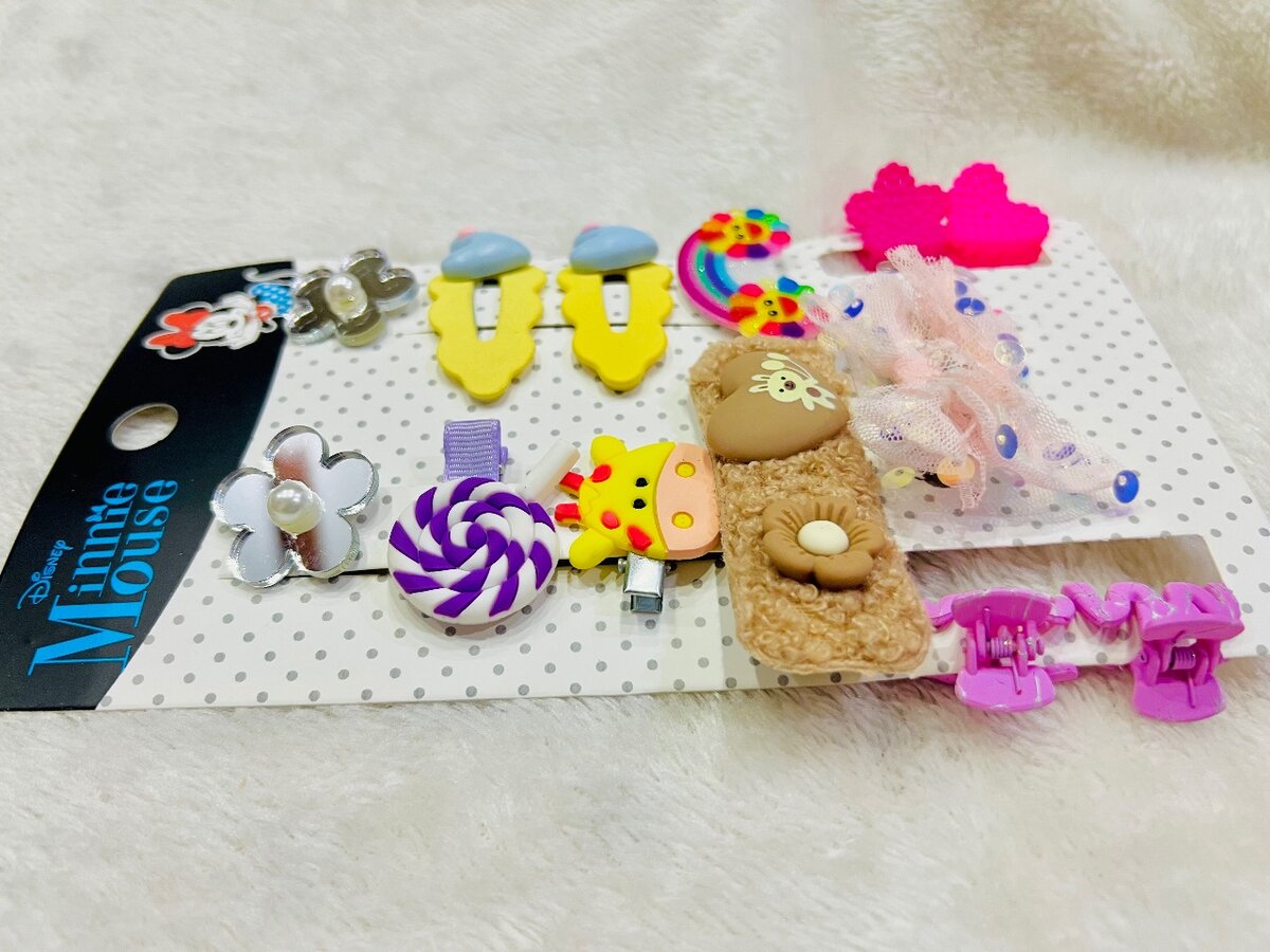 14 pieces hair accessories for kids.