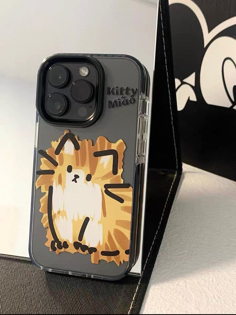 Чехол на iPhone 12