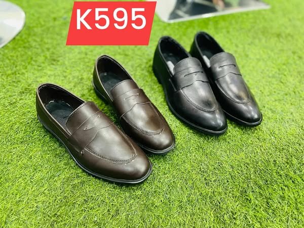 Chaussures en cuir synthétique