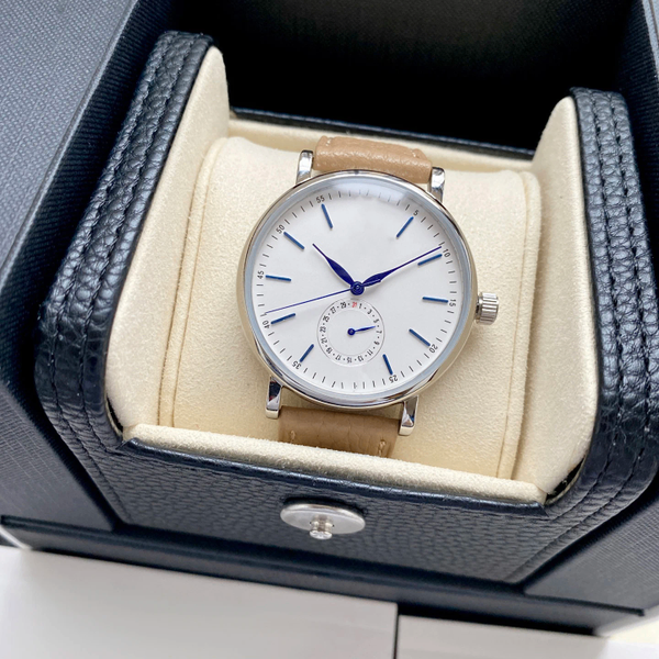 Montre élégante cuir beige